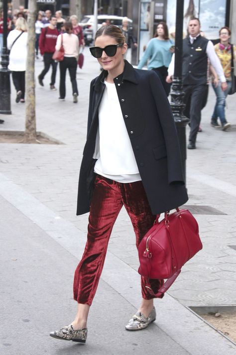 Olivia Palermo - HarpersBAZAAR.com Velvet Pants Outfit Black, Olivia Palermo Jeans, Velvet Pants Outfit, Red Velvet Pants, Pants Outfit Ideas, Olivia Palermo Style, Chic Winter Outfits, Looks Street Style, Olivia Palermo