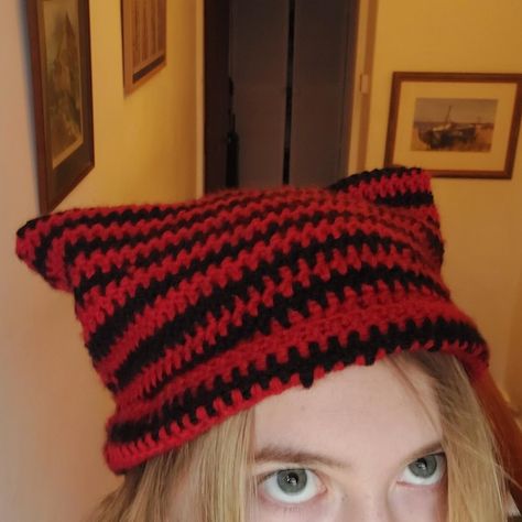 funky crochet cat beanie pattern Red And Black Cat Beanie, Funky Beanies, Crochet Cat Beanie Pattern, Cat Beanie Pattern, Funky Crochet, Crochet Cat Beanie, Crochet Tutorial For Beginners, Cat Hats, Cap Crochet