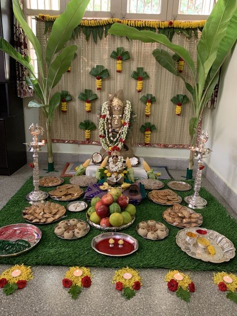 Ganapati Bappa Morya, Leaf Decor Wedding, Ganpati Decoration Theme, Mandir Decoration, Ganesh Chaturthi Decoration, Ganapati Bappa, Home Flower Decor, Ganpati Decoration At Home, Janmashtami Decoration