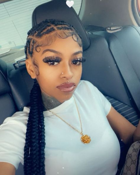 Snake feedins 😍😍🐍 • • • Client Selfie 💕 • • DM Or Text 945-301-1911 For Booking 📲📲 • • • #braidstyles #braids #snakebraids #feedins #dallas #dallasbraids #desotohairstylist #hairstylist #desotobraider #dallasfeedinbraids #longbraidstyles Braids Star, Wayda Braids, Jayda Wayda Braids, Long Braid Styles, Back Braids, Straight Back Braids, Back Braid, Jayda Wayda, Straight Back