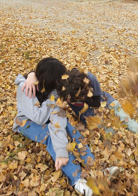 Wlw Fall Aesthetic, Wlw Autumn, I Need A Girlfriend, Need A Girlfriend, Want A Girlfriend, Lil Sister, Girlfriend Goals, My Kind Of Love, I Love My Girlfriend