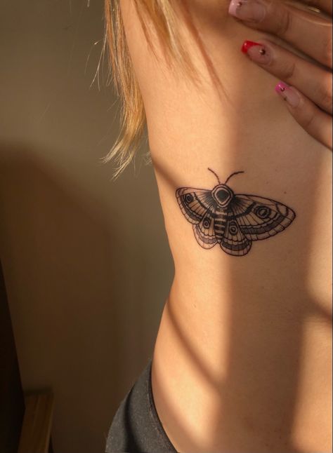 Moth Tattoo Ribs, Fine Line Cover Up Tattoo, Moth Tattoo On Arm, Moth Tattoo Placement, Moth Tattoo Ideas, Traditional Moth Tattoo, Upper Thigh Tattoos, Hippie Tattoo, Bug Tattoo