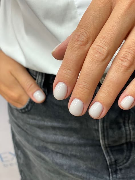 Manicure Ideas For Pale Skin, Dip Real Nails, Really Short White Nails, Dip Short Nails, Short Nail Bed Nails, Very Short French Nails, Short Stubby Nails, Super Short Gel Nails, Summer Nail Colors