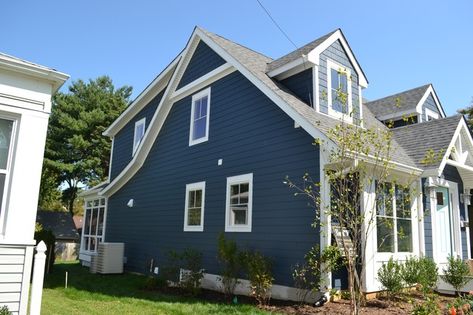 Navy Cape Cod - Traditional - House Exterior - Baltimore - by Tobias M. Sullivan Architect | Houzz UK Sherwin Williams Exterior Paint Colors, Cape Cod Exterior, Cape Cod House Exterior, Cape Style Homes, Board And Batten Exterior, Anchors Aweigh, Stone Farmhouse, Blue Cape, Outdoor Bar Furniture