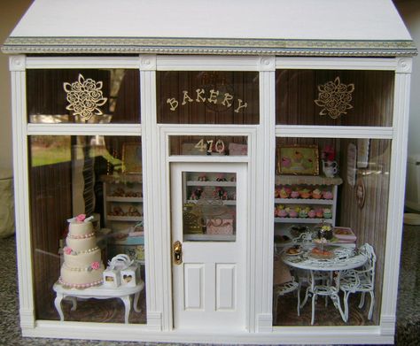 Bakery Store, Dolls House Shop, Vitrine Miniature, Miniature Bakery, Miniature Rooms, Bakery Shop, Pastry Shop, Miniature Houses, Miniature Crafts