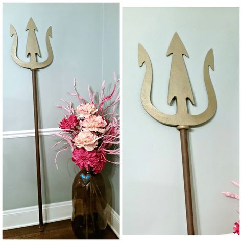 How To Make A Trident Diy, Ursula Decorations, Diy Trident, Halloween Mujer, Greek Decor, Decorate Car, Design Sketchbook, Mermaid Theme Party, Altered Art Projects