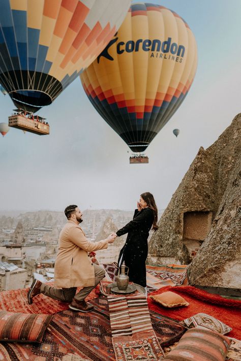 Cappadocia Proposal Ideas Cave Hotel, Sunset Point, Cappadocia Turkey, Istanbul Travel, Nature Architecture, Travel Pics, Turkey Travel, Photo Couple, Hot Air Balloons