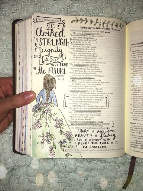 The Wife of Noble Character : Clothed in STRENGTH & DIGNITY // Proverbs 31:25 - Bible Jouraling Ideas Proverbs 31 Bible Journaling Art, Proverbs 31:25, Proverbs 31 Bible Journaling, Bible Proverbs, Proverbs 30, Chalkboard Doodles, Proverbs 31 10, Creative Bible, Note Ideas