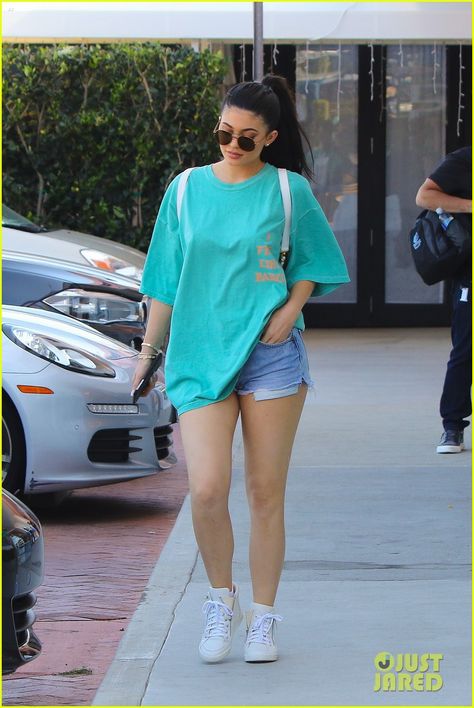 Kylie Jenner Sets Record Straight About Tyga Owing Her Money เสื้อผ้า Kylie Jenner, Moda Kylie Jenner, Kendall Ve Kylie, Kylie Jenner Outfits Casual, Look Kylie Jenner, Looks Kylie Jenner, Kylie Jenner Look, Kim K Style, Model Ideas