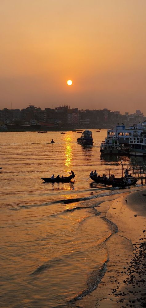 This location is situated near to the buriganga river,Dhaka, Bangladesgh. The sunset are more gorgeous and this was really attarct me. i can't wait to capture this photo 😍. i use my Samsung S10. I don't use any filter or third party app for editing. Ar Photography, Samsung S10, I Can't Wait, The Sunset, Third Party, Filter, Photography