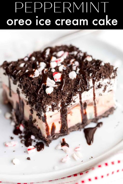 Peppermint Ice Cream Dessert, Candy Cane Ice Cream, Peppermint Recipes Desserts, Christmas Ice Cream Cake, Peppermint Dessert, Fudge Dessert, Oreo Ice Cream Cake, Peppermint Cake, Peppermint Ice Cream