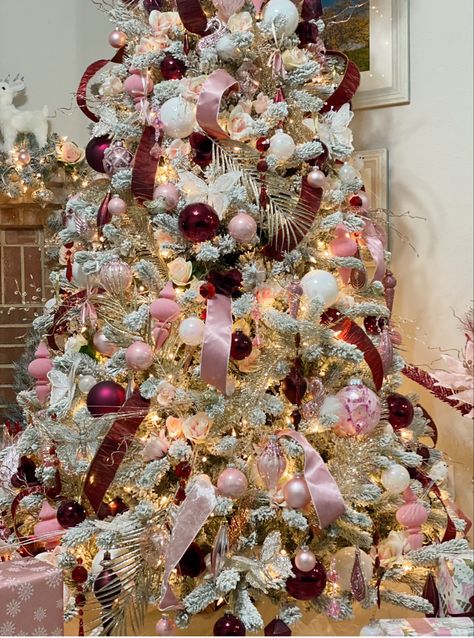 Mauve And Gold Christmas Tree, Brown And Pink Christmas Tree, Pink And Maroon Christmas Tree, Burgundy And Pink Christmas Decor, Pink And Brown Christmas Decorations, Burgundy And Blush Christmas Tree, Burgundy And Pink Christmas Tree, Pink And Burgundy Christmas Tree, Rose Gold And Burgundy Christmas Tree