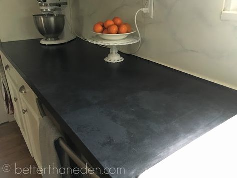 A Faux Soapstone Painted Countertop - Mary Haseltine Diy Counters, Faux Soapstone, Painting Bathroom Countertops, Painted Countertops, Cement Countertops, Countertops Black, Countertop Makeover, Replacing Kitchen Countertops, Kitchen Remodel Countertops