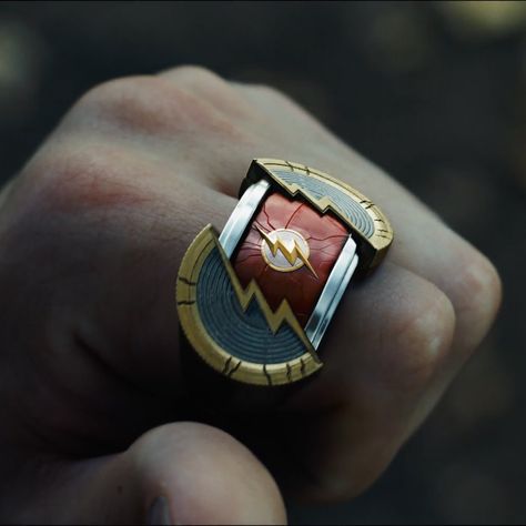 The Flash Ring, Super Wallpaper, Flash Ring, Temecula California, Superhero Cosplay, Halloween Treats Easy, Univers Dc, Michael Keaton, Marvel Vs Dc