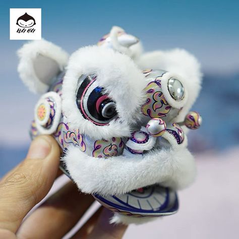 Chinese Lion Costume, Lion Dance Head, Machine Animals, Chinese Lion Dance, Chinese Lion, Lion Costume, Dragon Dance, Asian Inspiration, Creature Artwork