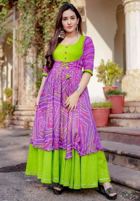 Beautiful color combination and detailing.  #dress #kurti #gown #color #achhoo Chunri Dress, Simple Anarkali, Patiyala Suit, Ikkat Dresses, Ethnic Dresses, Bandhani Dress, Dresses Traditional, Woman Outfit, Kurta Design