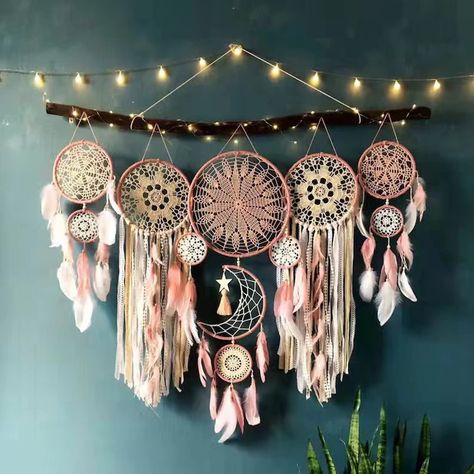 PRICES MAY VARY. Dream Catcher Legend: Originated in the 18th century, Indians believes that it has powerful power to capture beautiful dreams, bring you goods luck and drive away nightmares. Design Features: This dream catcher set includes 5 dream catchers, which are combined into a complete set of dream catchers. Combined with natural feathers, wood, chains and lines, it is elegant, fashionable, simple and exquisite. Dimensions: 37 cm/14.5 inches long. Designed as a set of five, it is light an Giant Dream Catcher, Dreamcatcher Diy, Atrapasueños Diy, Pola Macrame, Dream Catcher Decor, Bohemian Dreamcatcher, Large Dream Catcher, Over The Bed, Bedroom Wallpaper