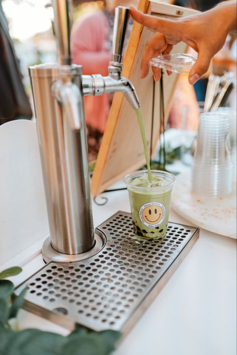 Cute boba cart for events in Southern Califonia Boba Pop Up Shop, Wedding Boba, Coffee Cart Wedding, Boba Cart, Boba Station, Boba Truck, Boba Business, Snack Carts, Boba Bar