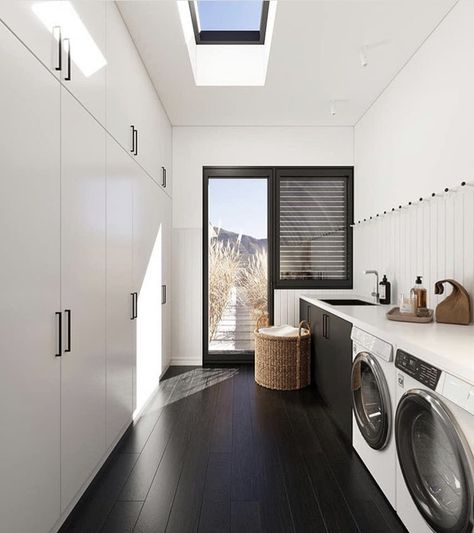 Minimalistic Luxury, Utility Room Designs, Dream Laundry Room, Mudroom Laundry Room, Laundry Room Renovation, Laundry Design, Modern Laundry Rooms, Laundry Room Remodel, Laundry Room Inspiration