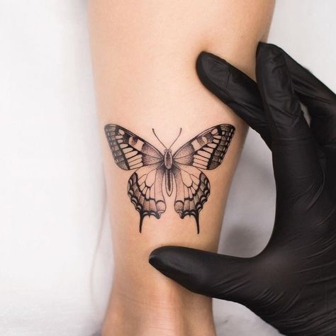 Swallow Tail Butterfly, Jewlery Tattoo, Skull Butterfly Tattoo, Butterfly Tattoos Images, Symmetrical Tattoo, Butterfly Tattoo Meaning, Clever Tattoos, Petite Tattoos, Moth Tattoo