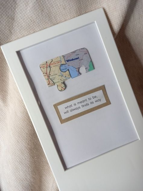 Craft puzzle map ldr Puzzle Engagement Rings, Puzzle Aesthetic, Bday Vibes, Puzzle Drawing, Ideas Aniversario, Diy Puzzles, Disney Posters, Relationship Gifts, Puzzles Gifts