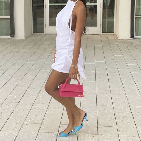 Off White Jacquemus La Moyen, Jacquemus Le Grand Chiquito, Jacquemus Long Chiquito, Jacquemus Le Bambino Long White, Jacquemus White Bag, Black Sandals Heels, Pink Dress, Sandals Heels, Street Style