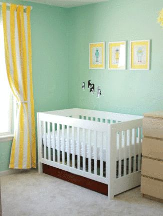 12 Gorgeous Gender Neutral Nurseries You’ll Love | The Bump Blog – Pregnancy and Parenting News and Trends Gender Neutral Bedroom Kids, Yellow Baby Room, Neutral Kids Bedroom, Cheap Bookshelves, Aqua Nursery, Green Baby Room, Mint Nursery, Yellow Nursery, Baby Nursery Themes