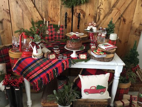 Plaid dessert table from a Vintage Rustic Plaid Christmas Party on Kara's Party Ideas | KarasPartyIdeas.com (11) Plaid Christmas Party, Plaid Christmas Decor, Christmas Table Centerpieces, Tartan Christmas, Christmas Table Settings, Karas Party Ideas, Vintage Party, Christmas Party Decorations, Noel Christmas