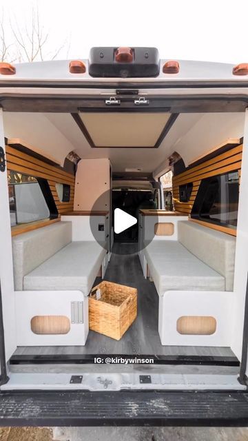 Autocaravana Interior Ideas, Motorhome Interior Ideas, Camper Van Interior Ideas, Motorhome Interior, T4 Camper, Suv Camper, Build A Camper, Mini Camper, Campervan Interior