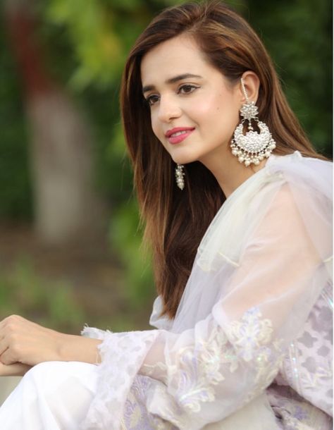 Sumbal Iqbal, Doodle Images, Pakistani Actress, Wedding Sneaker, Lehenga, Wedding Shoe, Photo Album, White Dress, Actresses