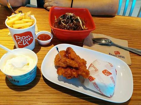 Bonchon 😬 Bonchon Chicken Recipe, Bonchon Chicken, Chicken Recipe, Rice, Meat, Chicken, Quick Saves