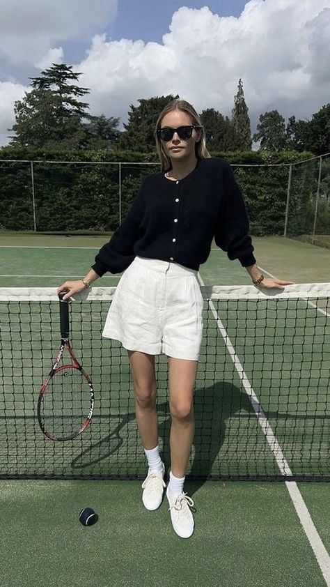 Old Money Tennis, Tennis Attire, Claire Rose Cliteur, Cute Golf Outfit, Claire Rose, Dreamy Aesthetic, Bella Hadid Outfits, Tennis Skirts, British Countryside