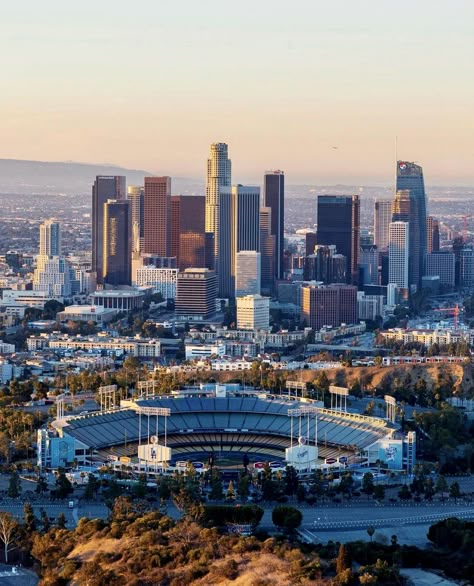 Downtown Los Angeles Aesthetic, Michelle Tattoo, Los Angeles Aesthetic Laptop Wallpaper, Architecture Types, Los Angeles Scenery, Los Angeles Skyscrapers, Los Angeles California Photography, Usa Dream, Los Angeles Wallpaper