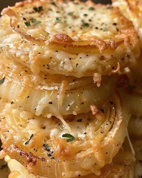 Homemade and Lovin It | Tennessee Onions  | Facebook Tennessee Onions, Baked Onion Rings, Sweets For Diabetics, Baked Butternut Squash, Sweet Onions, Baked Bacon, Vidalia Onions, Onion Recipes, Crockpot Recipes Easy