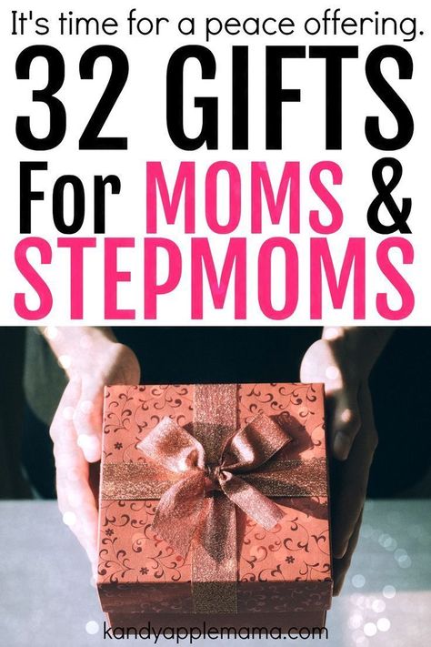 Gifts for Mom and Stepmom: 32 gift ideas to get the other mother in your life! Co-parenting doesn't have to stop for the holidays in a blended family when you're a stepmom or a co-parenting mom. #stepmomming #blendedfamily #coparenting Gifts For Step Mom, Step Mom Advice, Bio Mom, Diy Gifts For Mom, Gifts For Moms, Confidence Kids, Step Mom Gifts, Step Mom, Smart Parenting