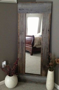 Use some reclaimed wood and a cheap Walmart or Target mirror to make a rustic full length mirror for the bedroom. Rustic Headboards, Barn Wood Mirror, Repurposed Wood, Wood Rustic, Wood Mirror, Barnwood, Style At Home, Guest Bedrooms, Headboards