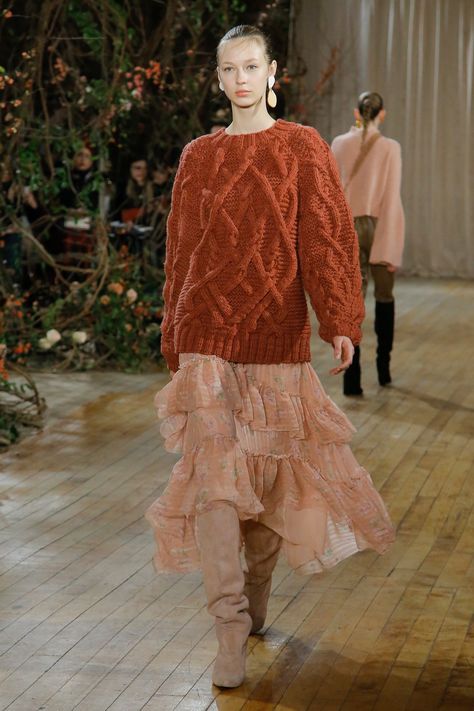 Fashion Show Ideas, Show Ideas, Long Boots, Fall 2017, Ulla Johnson, Fashion Show, Ready To Wear, Vogue, Texture