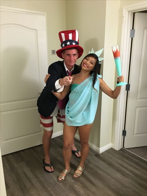 Uncle Sam and Lady Liberty costume Lady Liberty Costume Diy, Lady Liberty Halloween Costume, American Party Outfit, Lady Liberty Costume, Purim Costume, Uncle Sam Costume, Best Diy Halloween Costumes, Costume Closet, Halloween Costumes Diy Couples