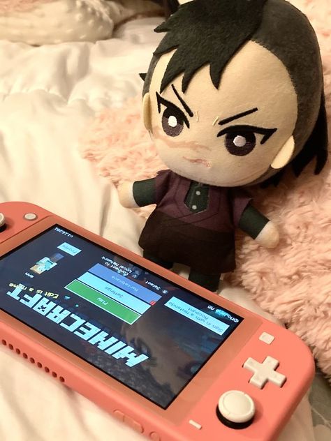 he has diamond armor 😩 Genya Shinazugawa Plush, Genya Plushie, Hello Kitty Minecraft, Genya Pfp, Genya Shinazugawa, Anime Meme, Inspirational Wallpapers, Minecraft Skins, Wallpaper Pictures