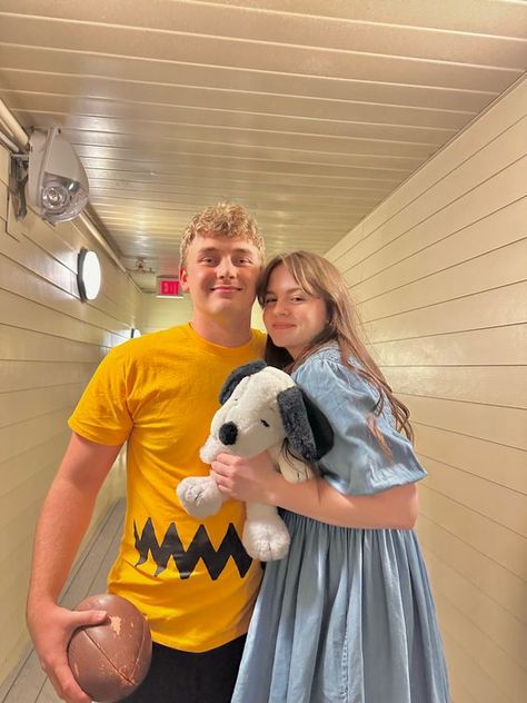 DIY Couples Halloween Outfits for you and your BOO Diy Costume Ideas For Couples, Lucy Halloween Costumes Charlie Brown, Lucy From Charlie Brown Costume, Snoopy Couple Costume, Lucy Costume Charlie Brown, Lucy Halloween Costumes, Lucy And Linus Costume, Charlie Brown Couple Costume, Lucy And Charlie Brown Costume