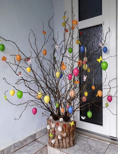 Easter Front Porch Decorations, Easy Easter Crafts For Kids, Easter Porch Decor, Easter Crafts For Adults, Cheap Farmhouse, Easter Craft Decorations, Easter Garland, Easter Tree Decorations, Easy Easter Crafts