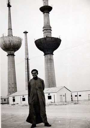 Old Kuwait, Kuwait Towers, Kuwait National Day, Vogue Photography, Kuwait City, Wow Video, Water Tower, Horse Breeds, Fighter Planes