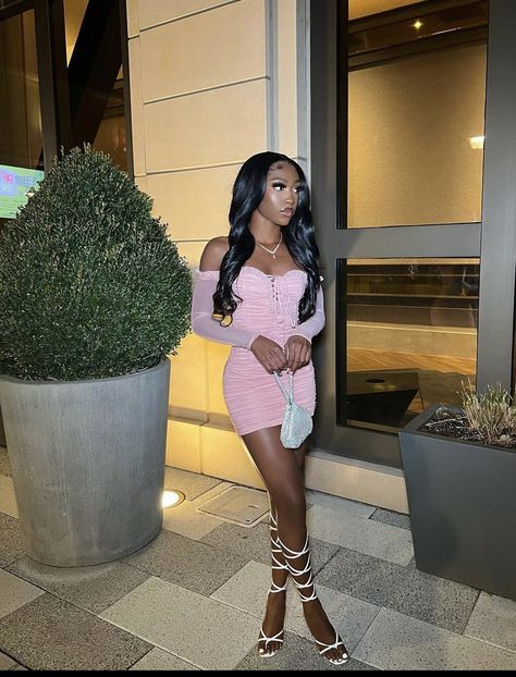 Hoco Dresses Baddie, Petite Birthday Outfits, Pink Homecoming Dress Black Women, Two Piece Birthday Outfit, Pink Bday Outfit, 16th Bday Outfit Ideas, Birthday Fit Ideas, 18th Outfit, Baddie Birthday Dress