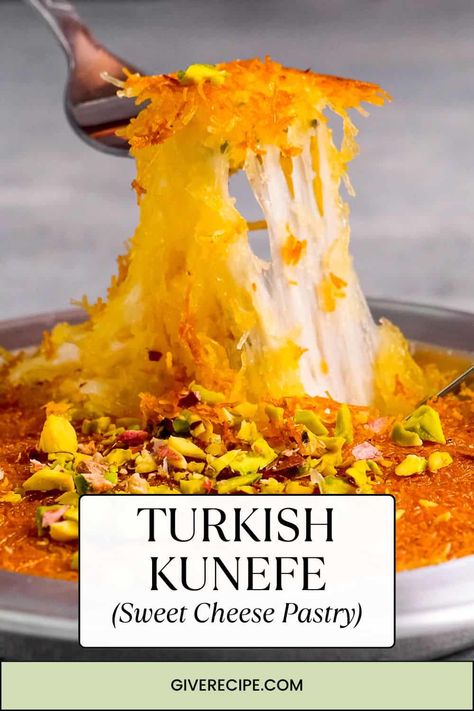 Enjoy Turkish Kunefe, a sweet and cheesy dessert! It's easy to make with crispy noodles and soft cheese, topped with syrup. Turkish Dishes, Turkish Sweets, Hot Desserts, Crispy Noodles, Turkish Desserts, Cheese Pastry, Delicious Deserts, Gf Desserts, Weird Food