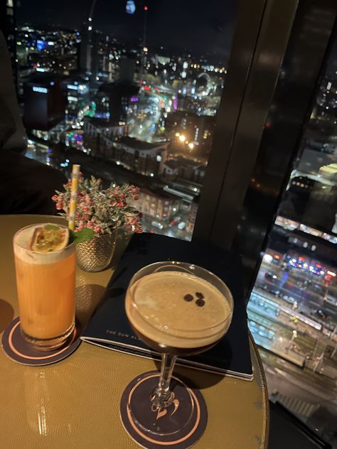 Cocktails. Girls night. Date night. Penthouse. Glass apartment. Espresso martini. Cloud 23. High bar. Manchester. Nighttime. City views. City lights. Hotel Date Night, Cloud 23 Manchester, Manchester Apartment Aesthetic, Apartment Manchester, Manchester Apartment, City View Apartment Aesthetic Night, Glass Apartment, Nyc Martini Aesthetic, Apartment With City View Night