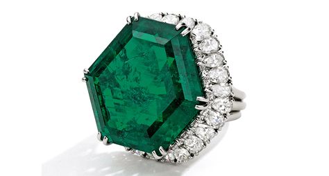 34-Carat Historic Emerald Up For Sale at Sotheby’s. Hope Diamond, Harry Winston, Colombian Emeralds, Colored Gems, Emerald Jewelry, Hexagon Shape, Art Deco Style, Emerald Ring, Jewelry Lover