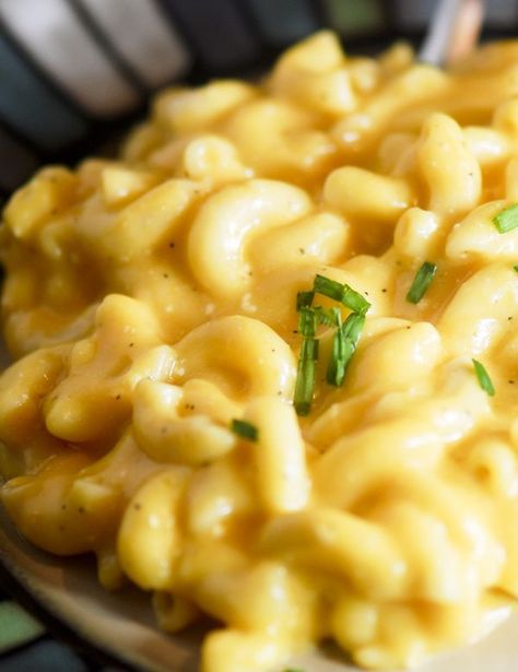 Paula Deen's Crock Pot Mac and Cheese made Weight Watcher Friendly - 7 points plus per serving – Recipe Diaries Crockpot Mac And Cheese Recipe, Crockpot Mac N Cheese Recipe, Crock Pot Mac And Cheese, Crock Pot Mac, Pot Mac And Cheese, Crockpot Mac And Cheese, Crock Pot Food, Paula Deen Recipes, Cheese Baked