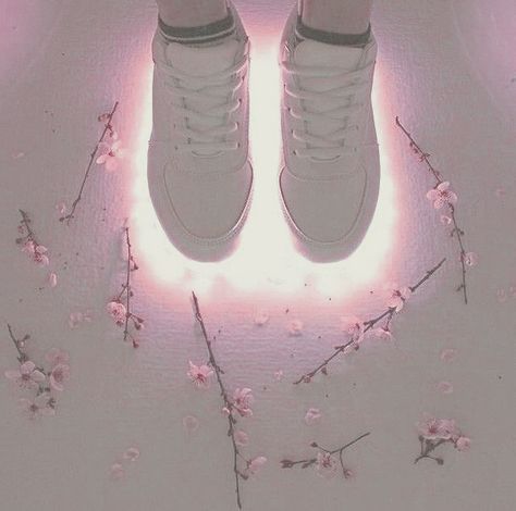 Kyoko Sakura, Academia Aesthetics, Sayaka Miki, Tomura Shigaraki, Class 1 A, Tumblr Aesthetic, Ochako Uraraka, Puella Magi Madoka Magica, Academia Aesthetic