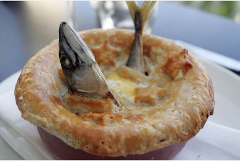 Individual Stargazy Pie, a Cornish speciality. www.westbriton.co.uk Stargazy Pie, Viking Feast, Fantasy Recipes, Bread Pull Apart Recipes, Medieval Recipes, Pie Bird, British Food, Recipe Notes, Fake Food