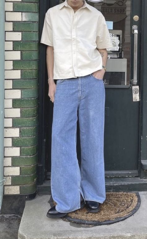 Blue Jeans Outfit Men Summer, Modern Retro Outfit Men, 90s Fits Men, Outfit Ideas Men Aesthetic, Vintage Outfits Men 90s, Blue Jeans Outfit Men, Denim Fits, Jeans Outfit Men, Blue Jean Outfits